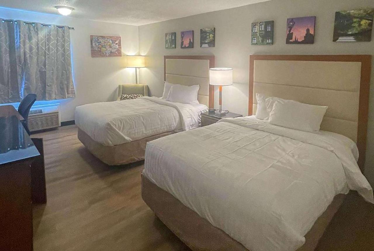 Days Inn By Wyndham Erie Kearsarge エクステリア 写真
