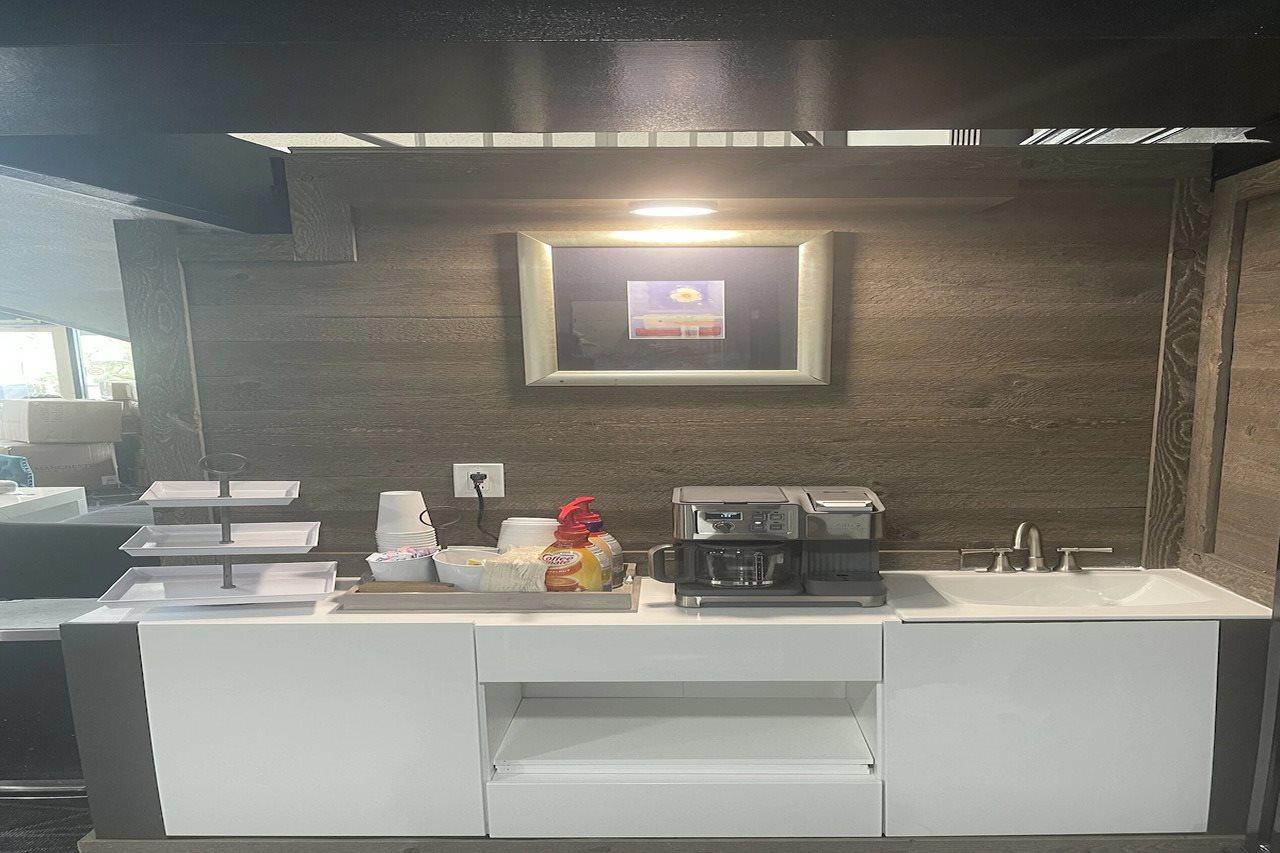 Days Inn By Wyndham Erie Kearsarge エクステリア 写真