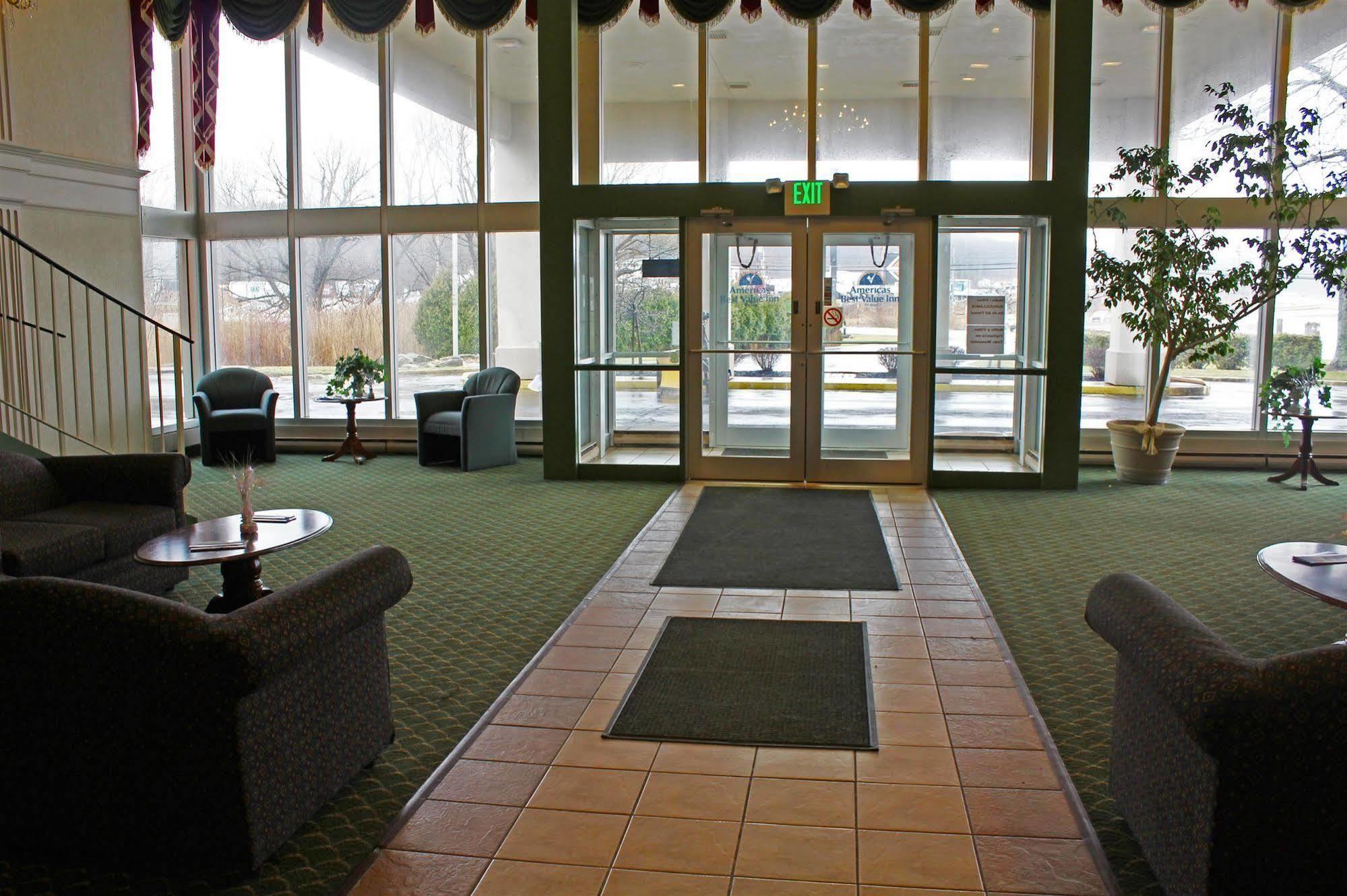 Days Inn By Wyndham Erie Kearsarge エクステリア 写真