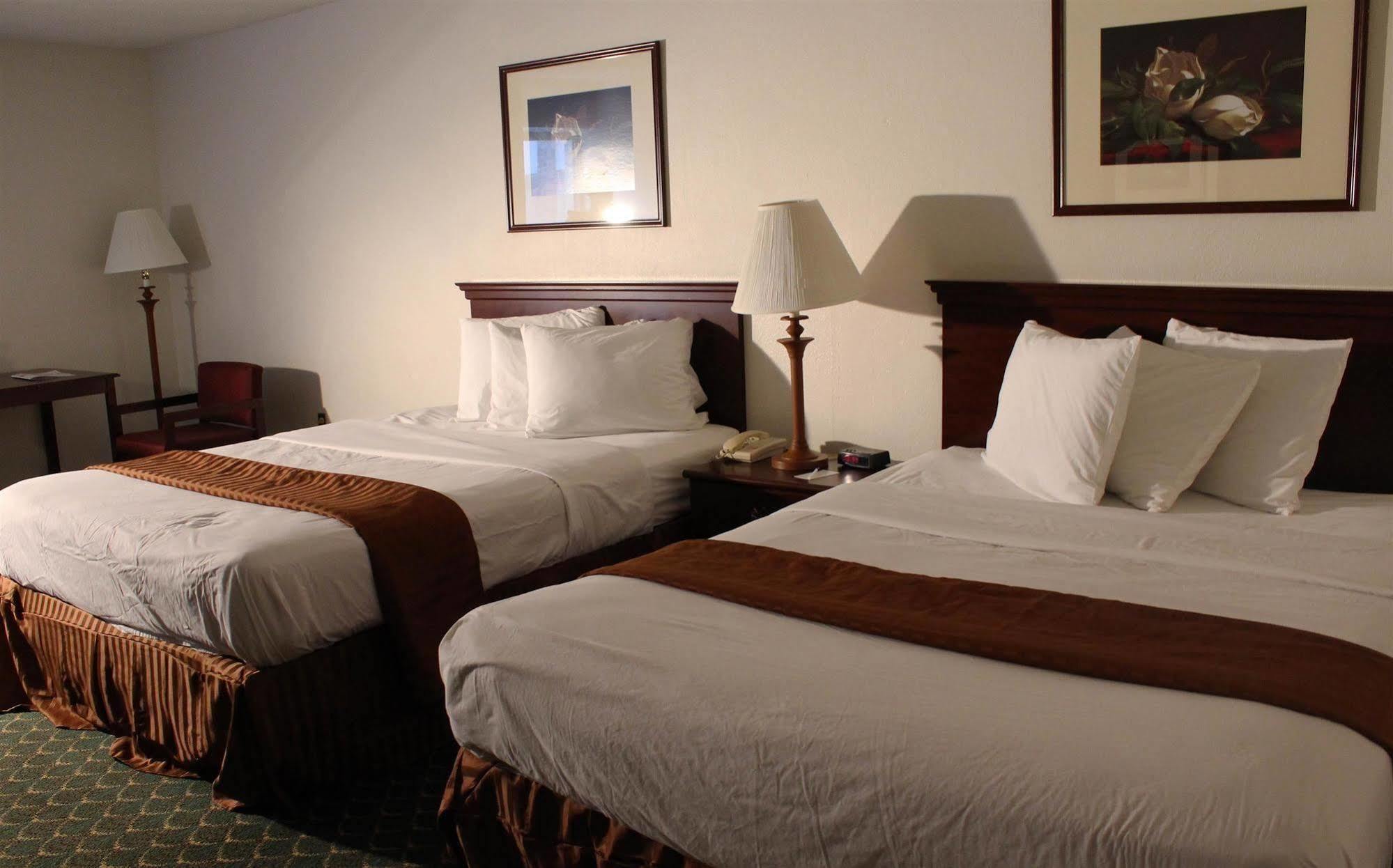 Days Inn By Wyndham Erie Kearsarge エクステリア 写真